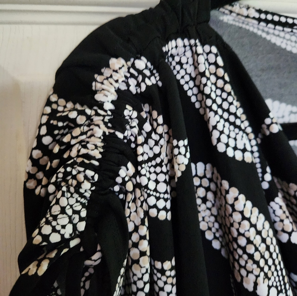 Lane Bryant Black and White Leaf Print Women's Top - Picture 5 of 10